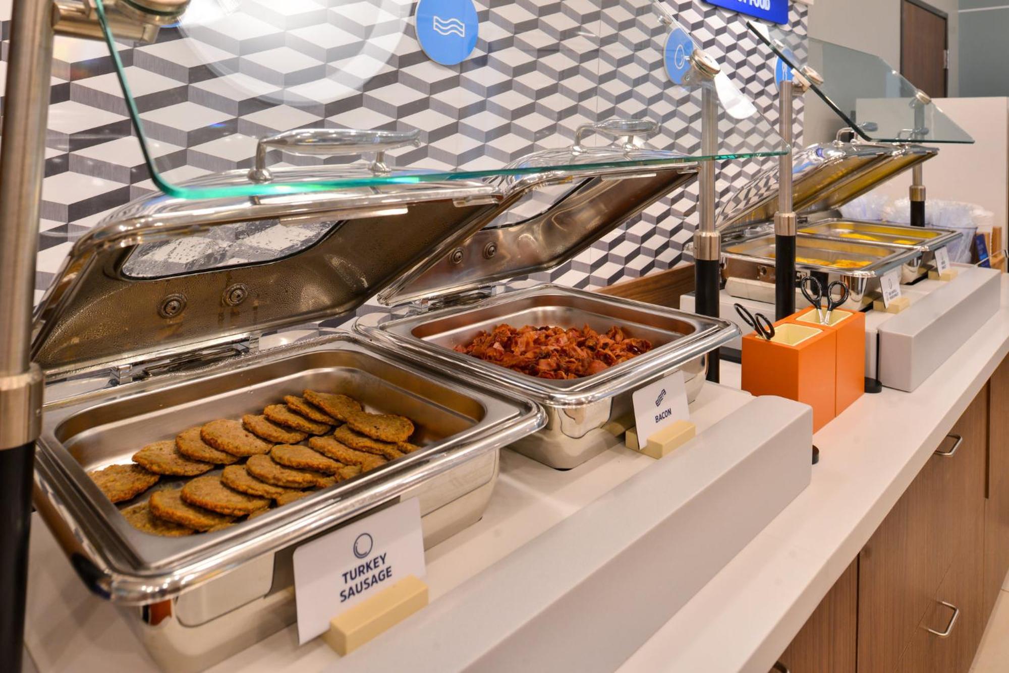 Holiday Inn Express Hotel & Suites Indianapolis Dtn-Conv Ctr By Ihg Ngoại thất bức ảnh